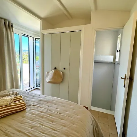 Adorable Duplex Vue 5 Min A Pied De Santa Giulia בית נופש *