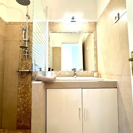 Semesterbostad Adorable Duplex Vue 5 Min A Pied De Santa Giulia *